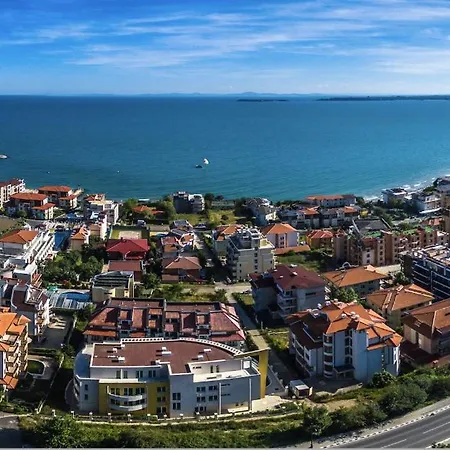 Horizon 10 'б' Apartment *